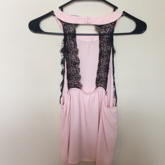Pink tank top with black lace - Picture 3 of 3